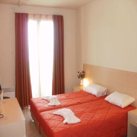 Amfitrion Hotel Agios Konstantinos  Luaran gambar